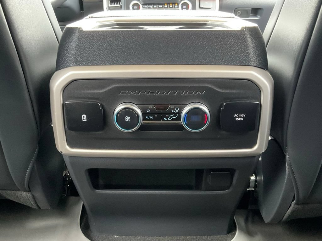 Used 2024 Ford Expedition Max XLT AWD/4WD image 29