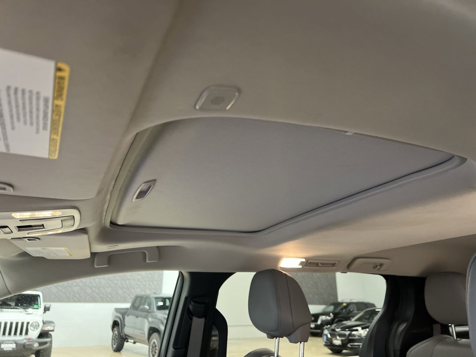 Used 2025 Toyota Sienna XLE image 22