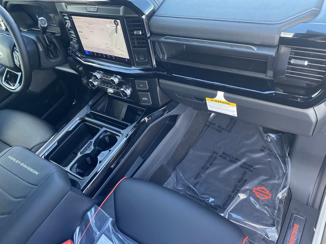 New 2026 Ford F250 Lariat w/ Black Appearance Package image 10