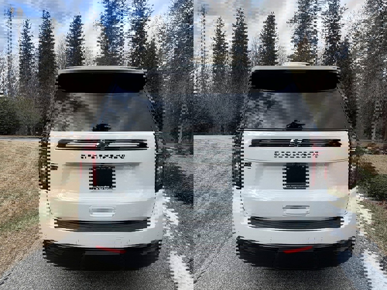 Used 2023 Chevrolet Suburban Z71 w/ Luxury Package image 9