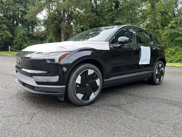 New 2026 Volvo EX30 Ultra w/ Protection Package Premier AWD/4WD image 3