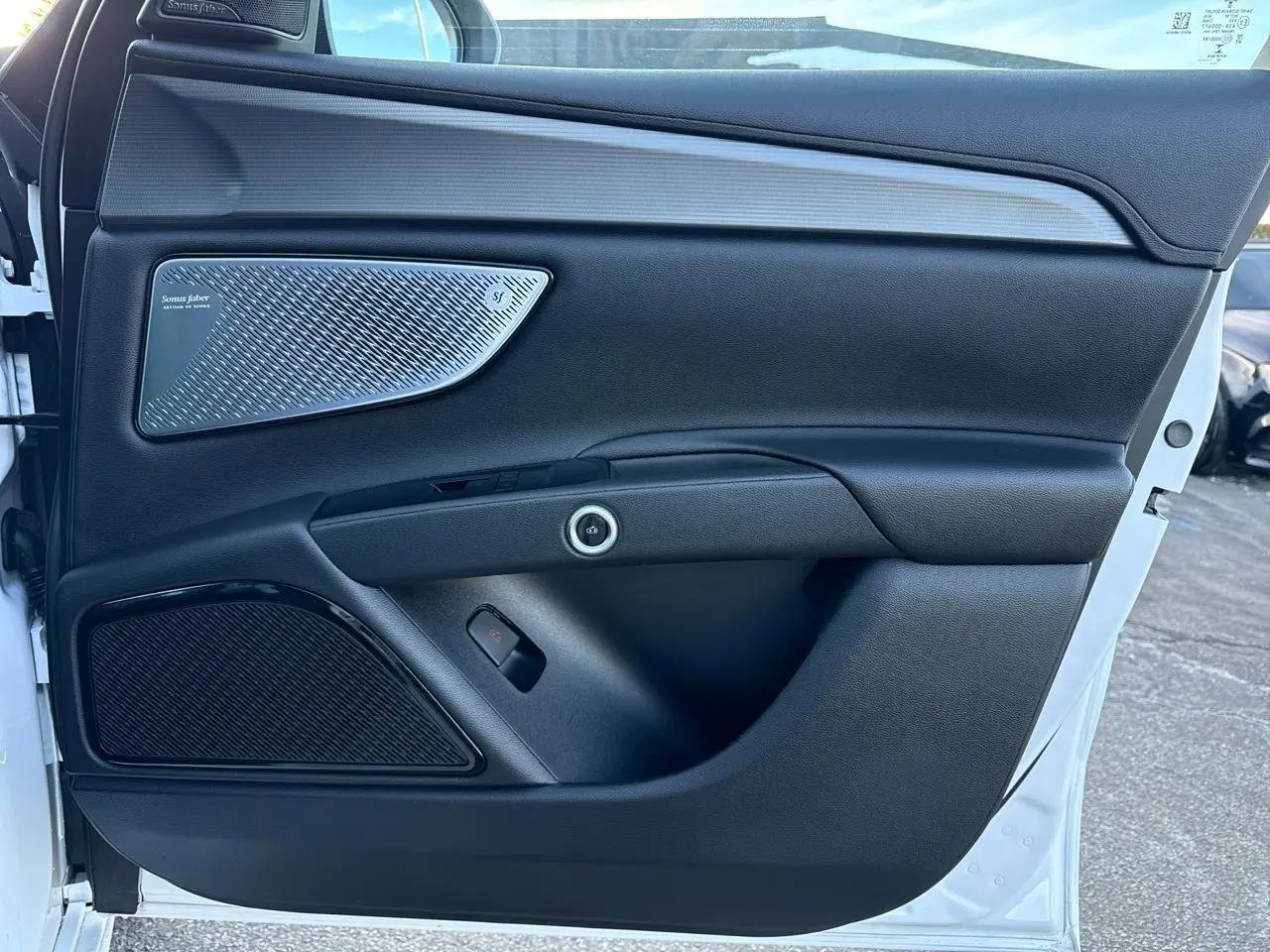 Used 2023 Maserati Grecale GT image 39