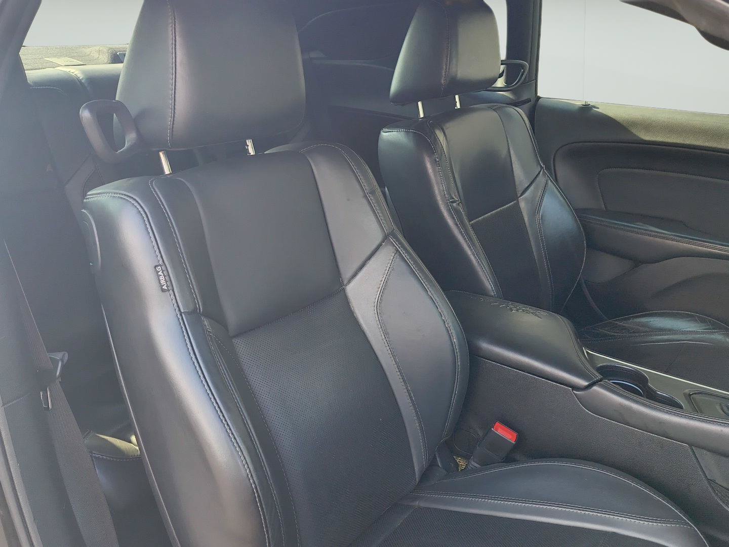 Used 2015 Dodge Challenger R/T Plus RWD image 19