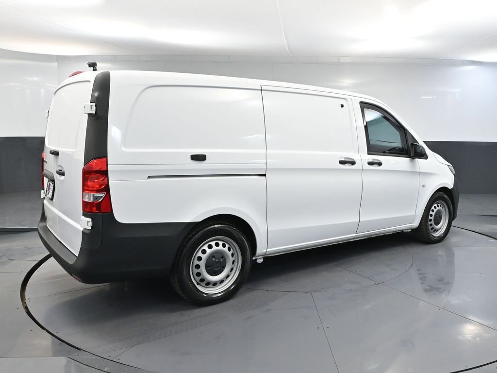 Used 2023 Mercedes-Benz Metris image 4