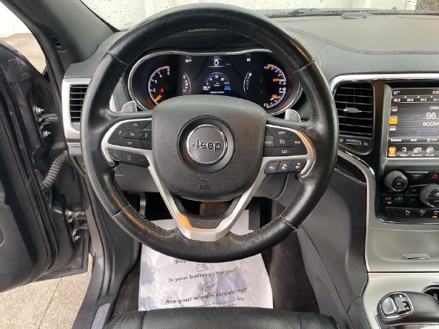 Used 2015 Jeep Grand Cherokee Overland w/ Advanced Technology Group AWD/4WD image 23