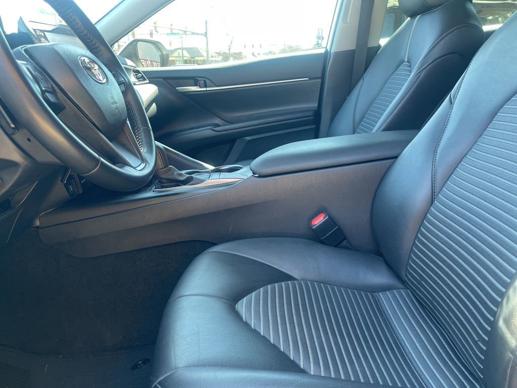 Used 2023 Toyota Camry SE FWD image 15