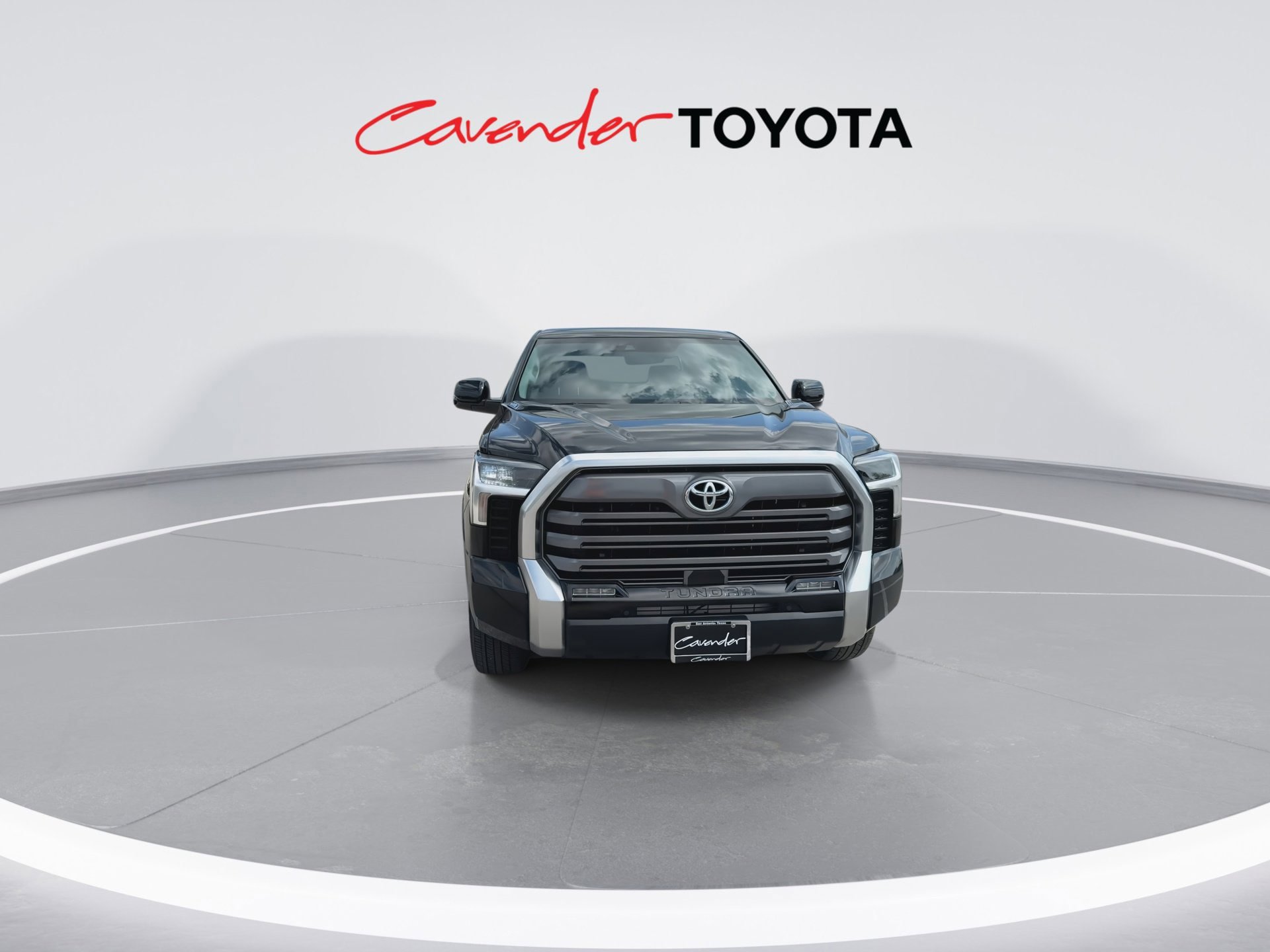 Used 2024 Toyota Tundra Limited w/ Power Package AWD/4WD image 3