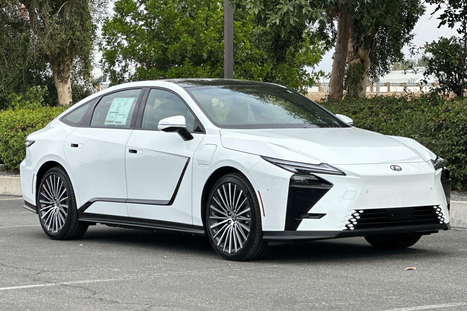 New 2026 Lexus ES 350e w/ Executive Package FWD image 7