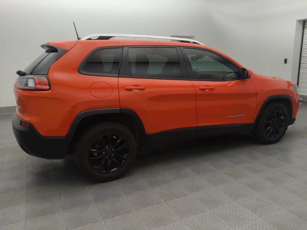 Used 2021 Jeep Cherokee Latitude FWD image 10