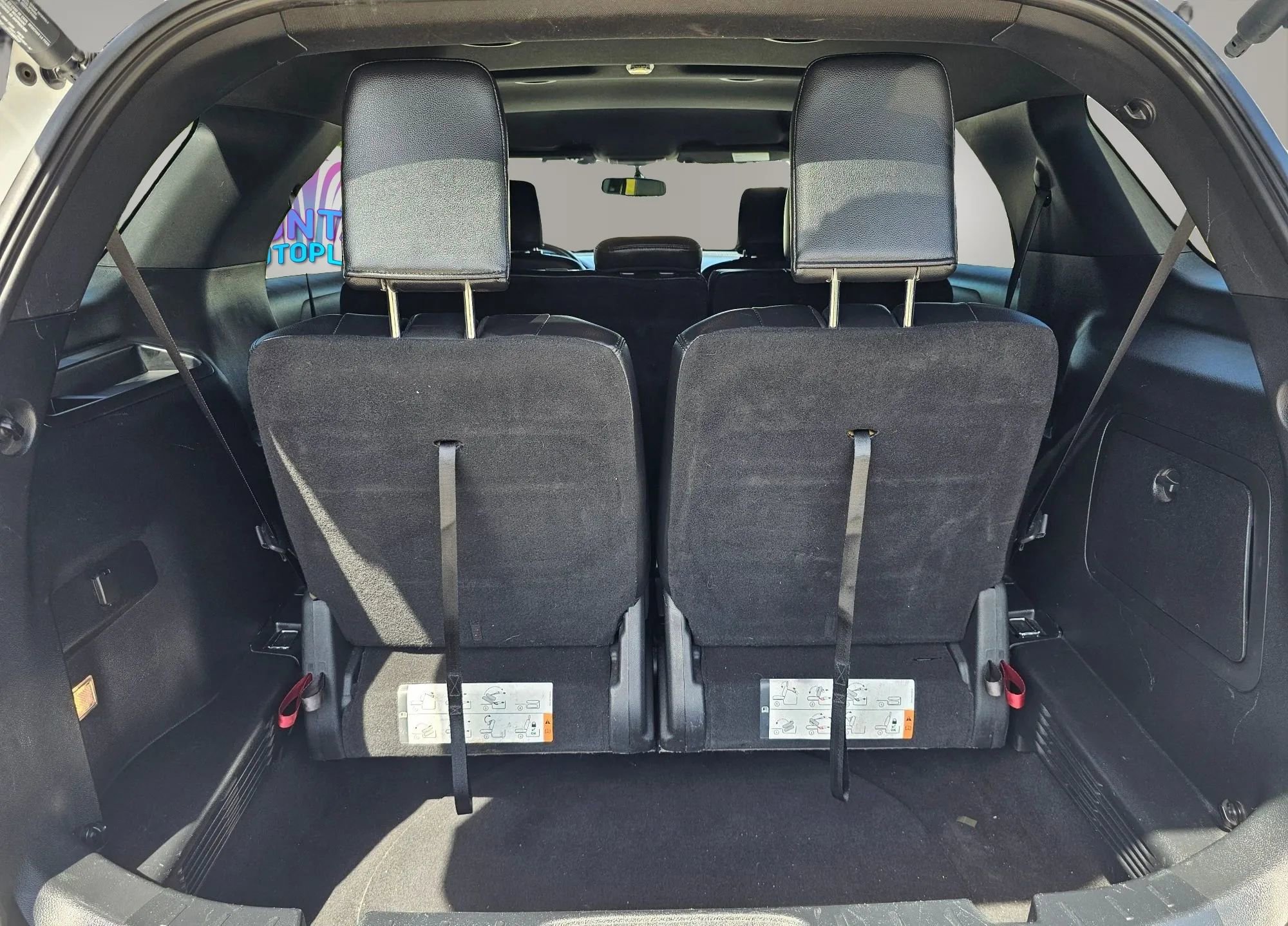 Used 2018 Ford Explorer XLT w/ Equipment Group 202A AWD/4WD image 20