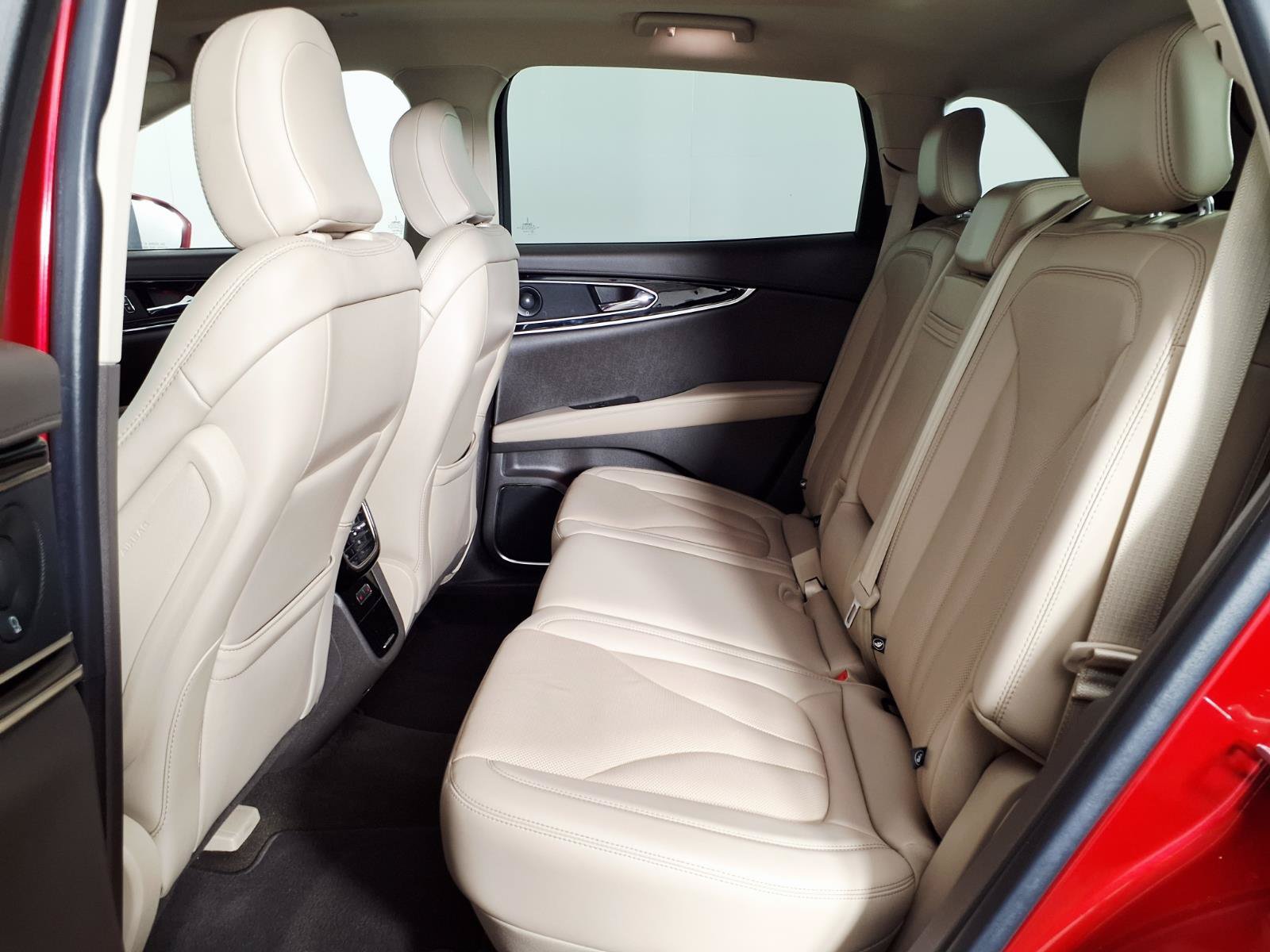 Used 2021 Lincoln Nautilus Reserve AWD/4WD image 13