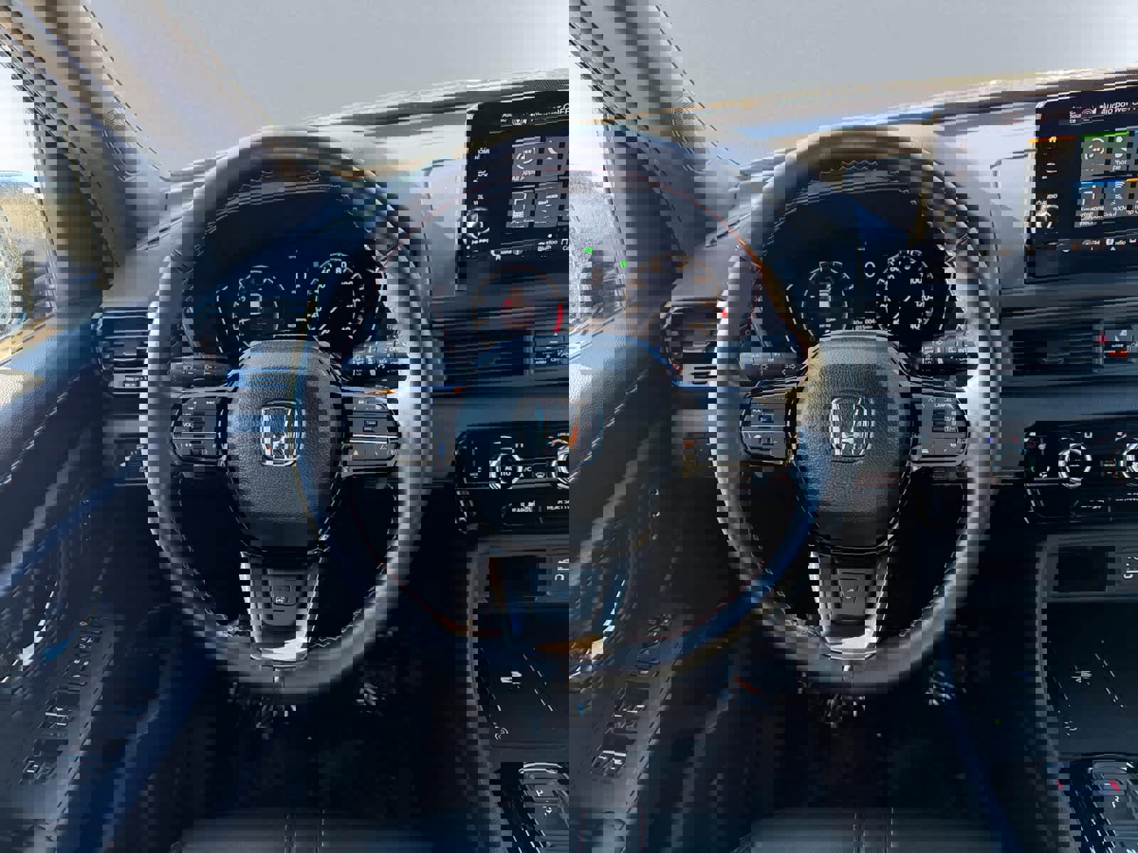 Used 2025 Honda Pilot TrailSport image 17