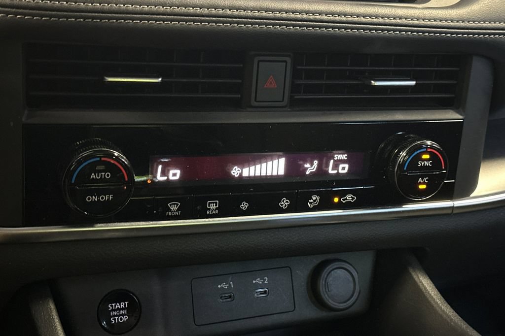 Used 2024 Nissan Rogue SV AWD/4WD image 21