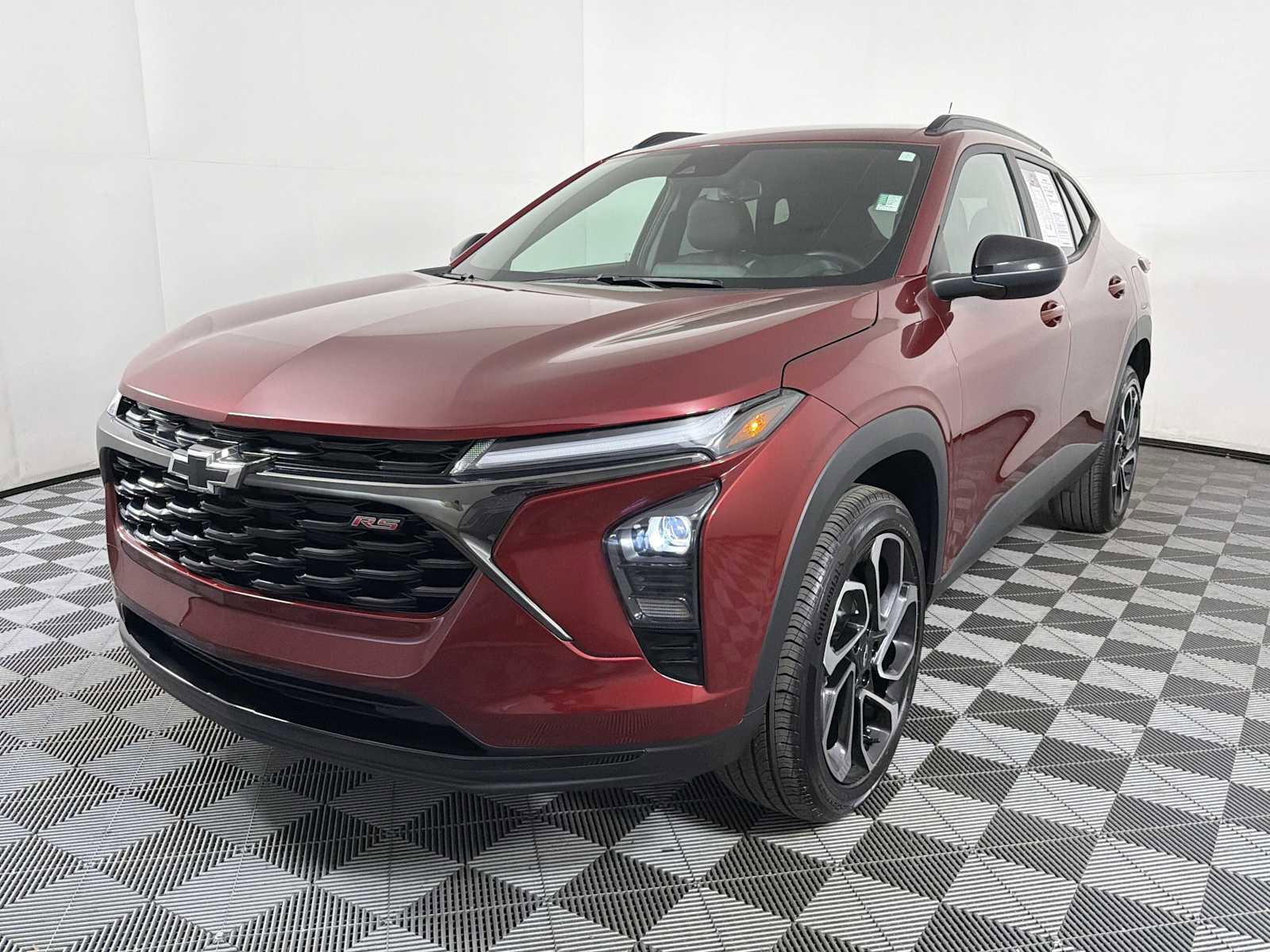 Used 2024 Chevrolet Trax RS image 3
