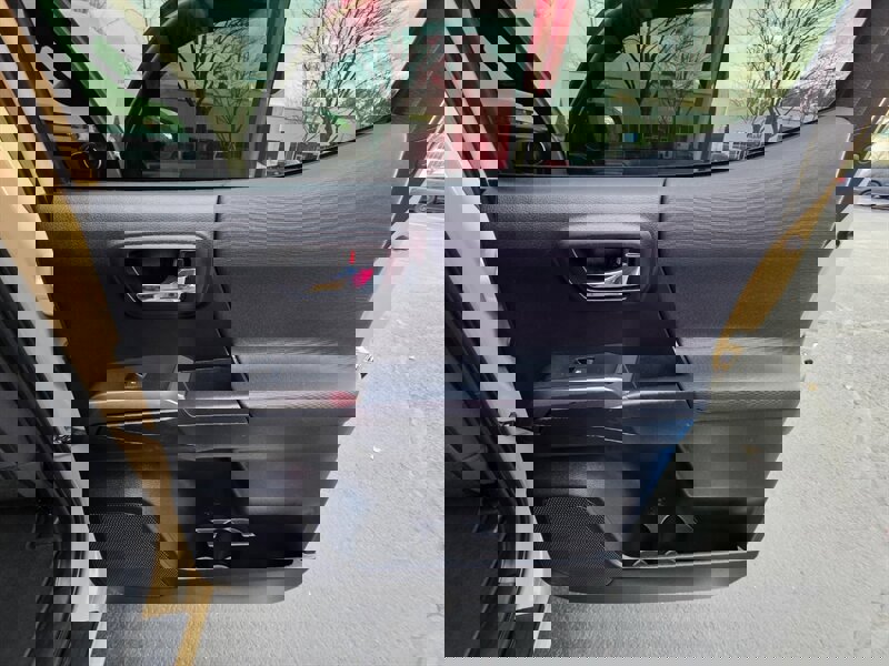 Used 2017 Toyota Tacoma TRD Off-Road image 45