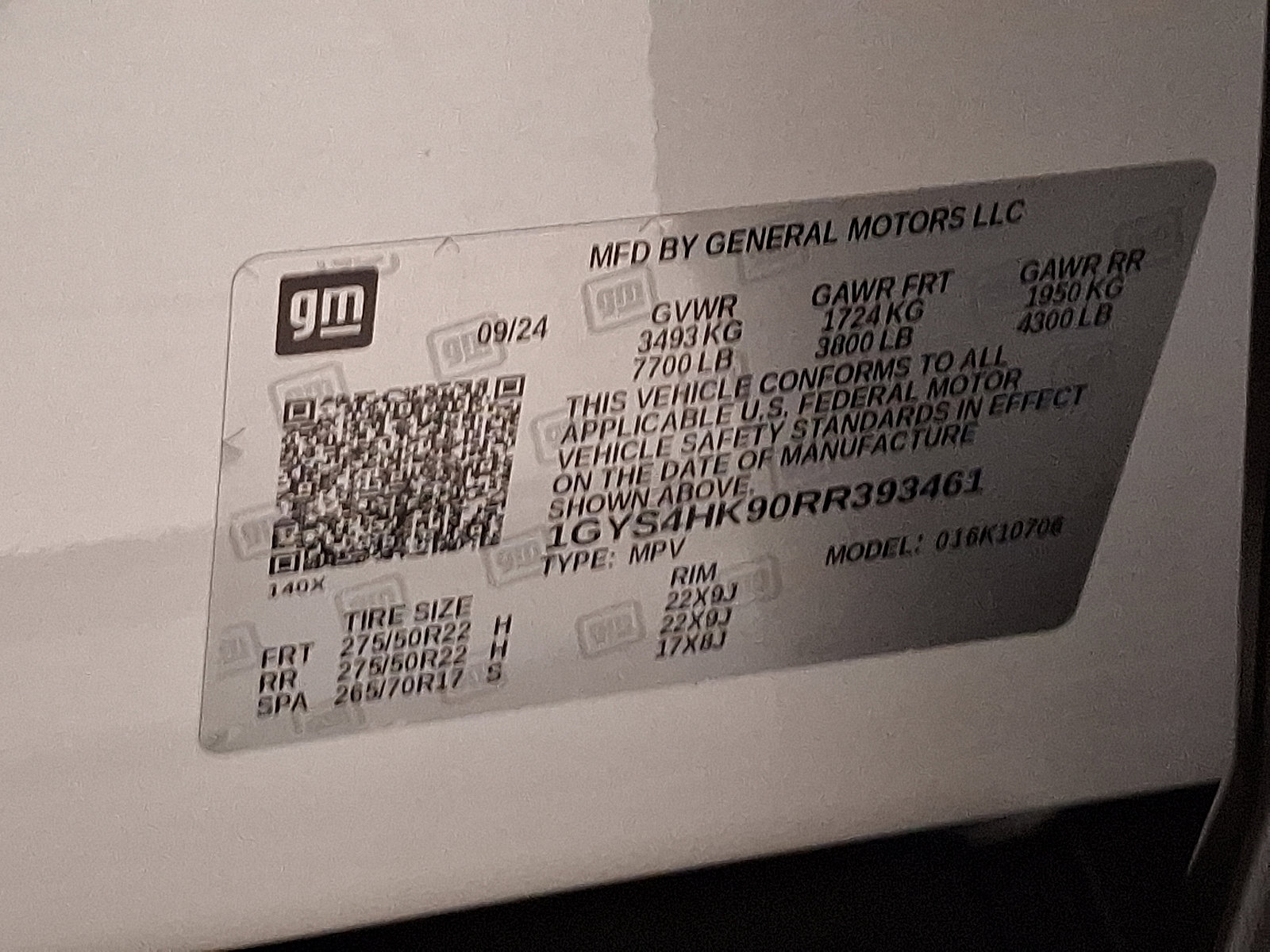 Certified 2024 Cadillac Escalade V w/ LPO, ONYX Package AWD/4WD image 28