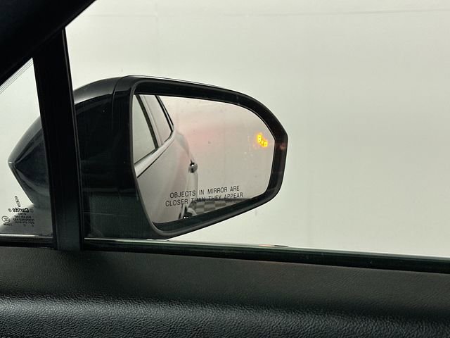 Used 2022 Lincoln Nautilus Reserve w/ Equipment Group 201A image 24