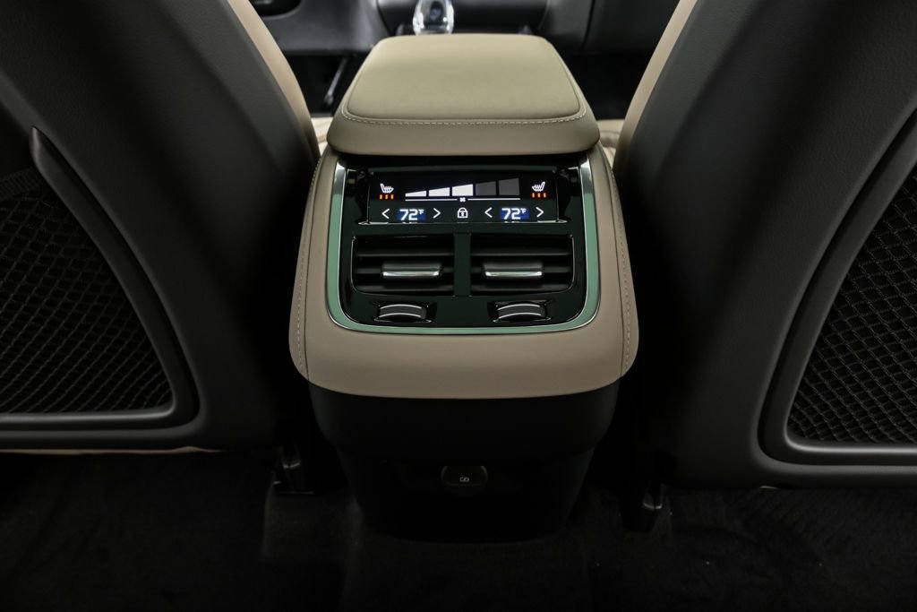 New 2026 Volvo XC90 B6 Ultra w/ Protection Package AWD/4WD image 20