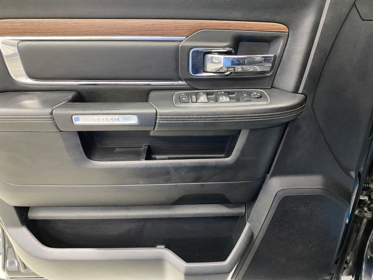 Used 2018 RAM 2500 Laramie image 21