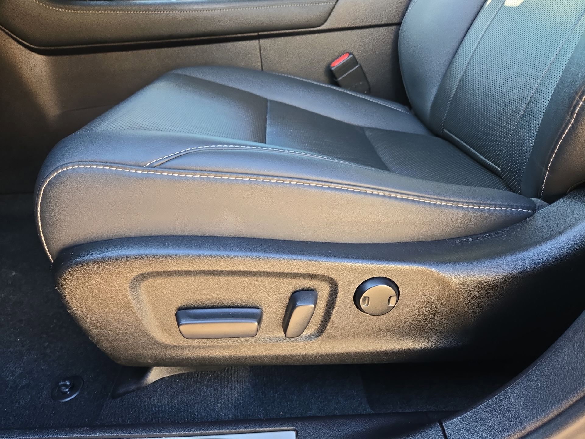 Certified 2021 Lexus RX 350 FWD w/ Accessory Package image 17