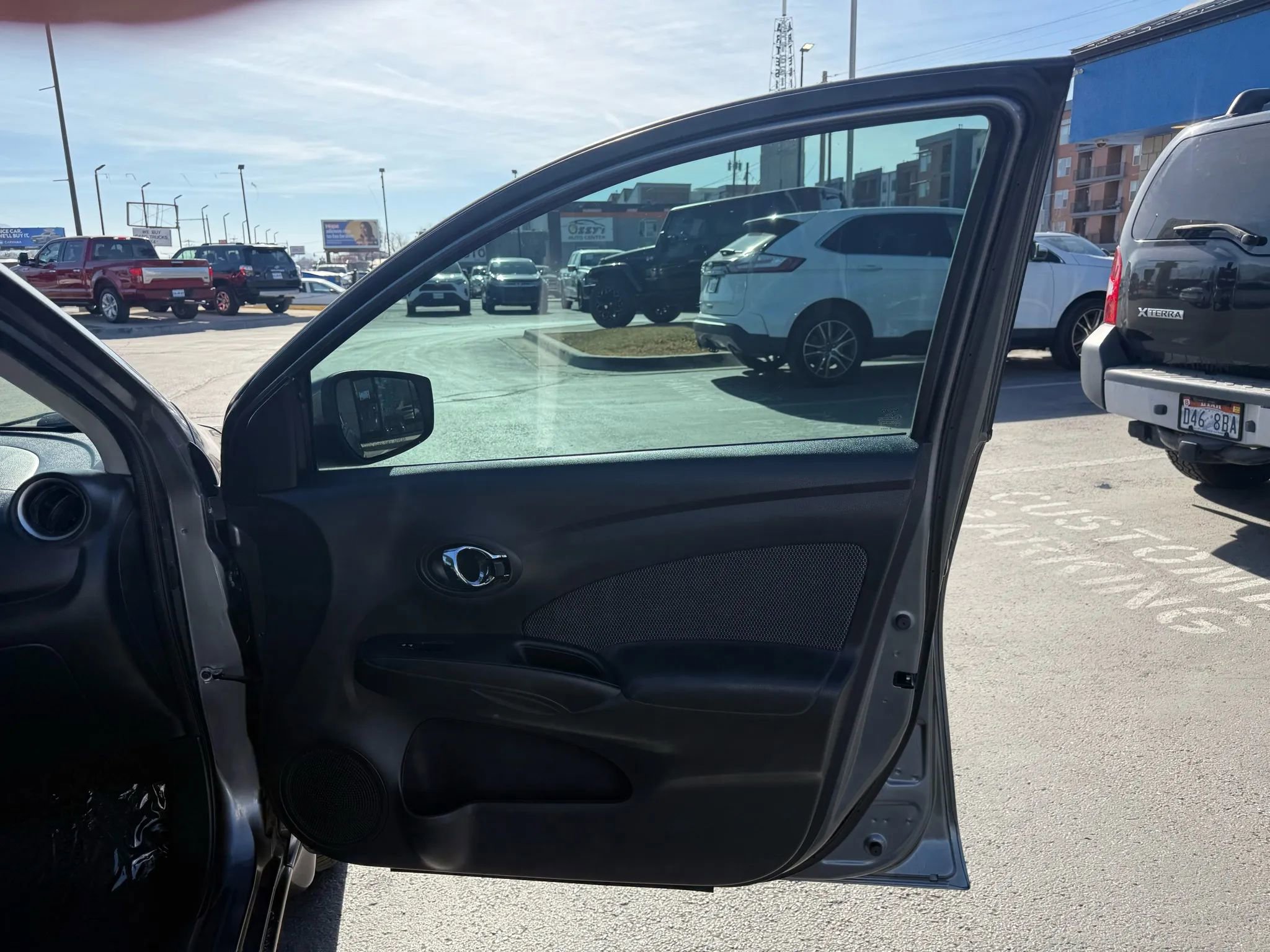 Used 2016 Nissan Versa SV image 24