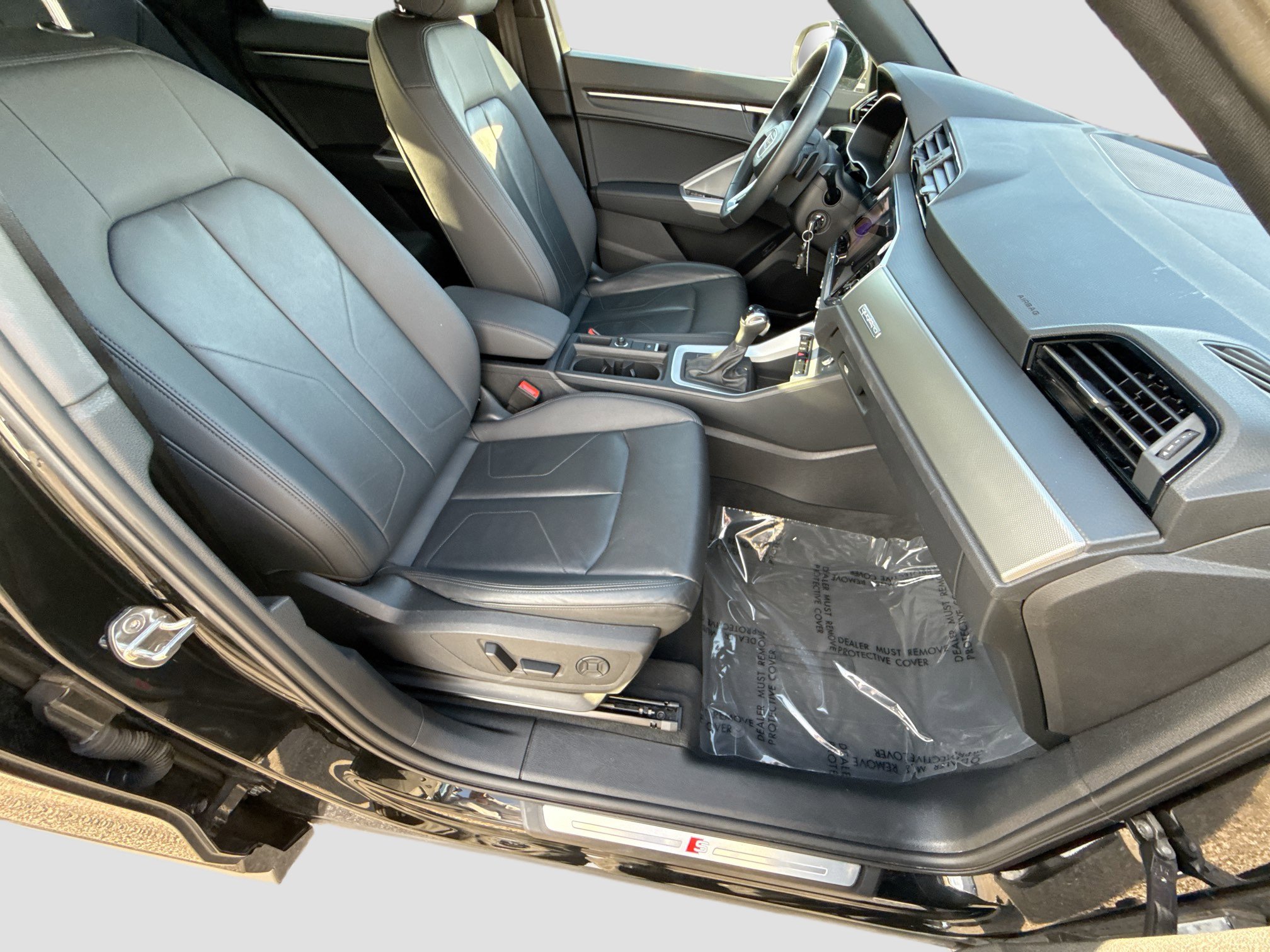 Used 2025 Audi Q3 2.0T Premium image 14