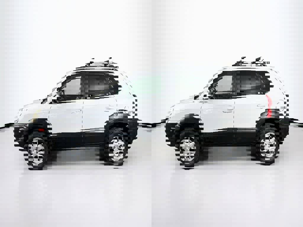 Used 2005 Hyundai Tucson GLS FWD image 3