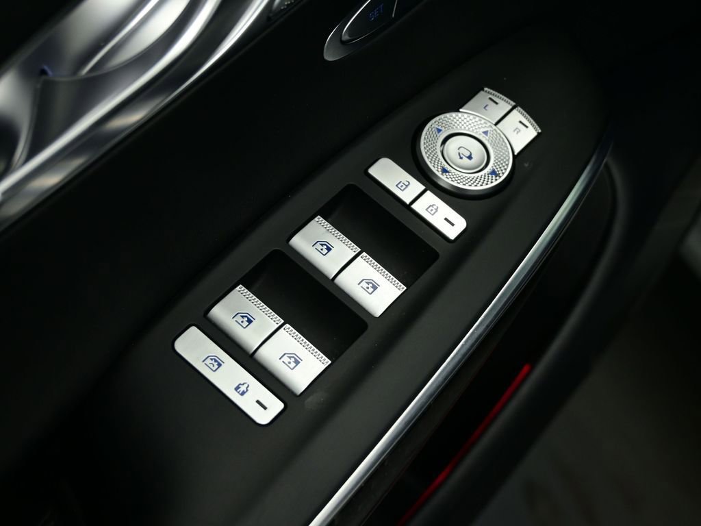 Used 2025 Genesis GV70 3.5T Sport w/ Sport Prestige Package image 62