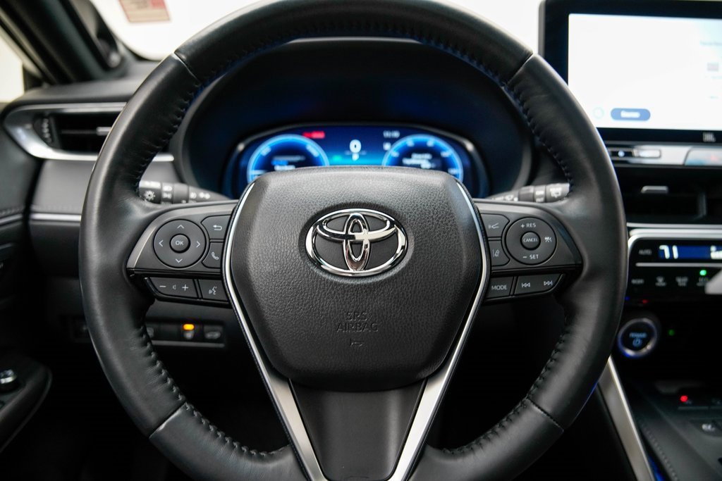 Used 2024 Toyota Venza Limited image 32