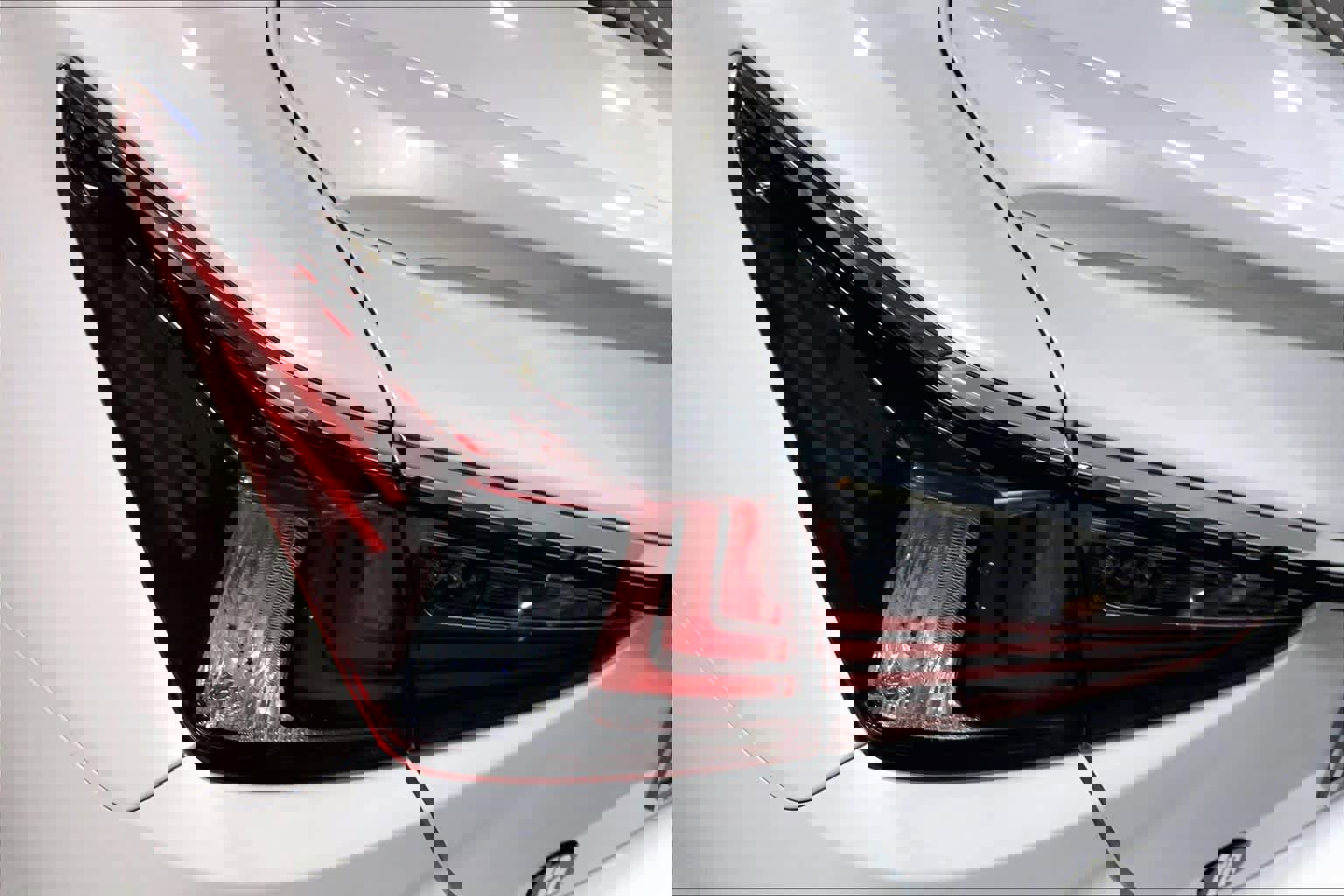 Certified 2025 Lexus ES 300h w/ Technology Package image 29