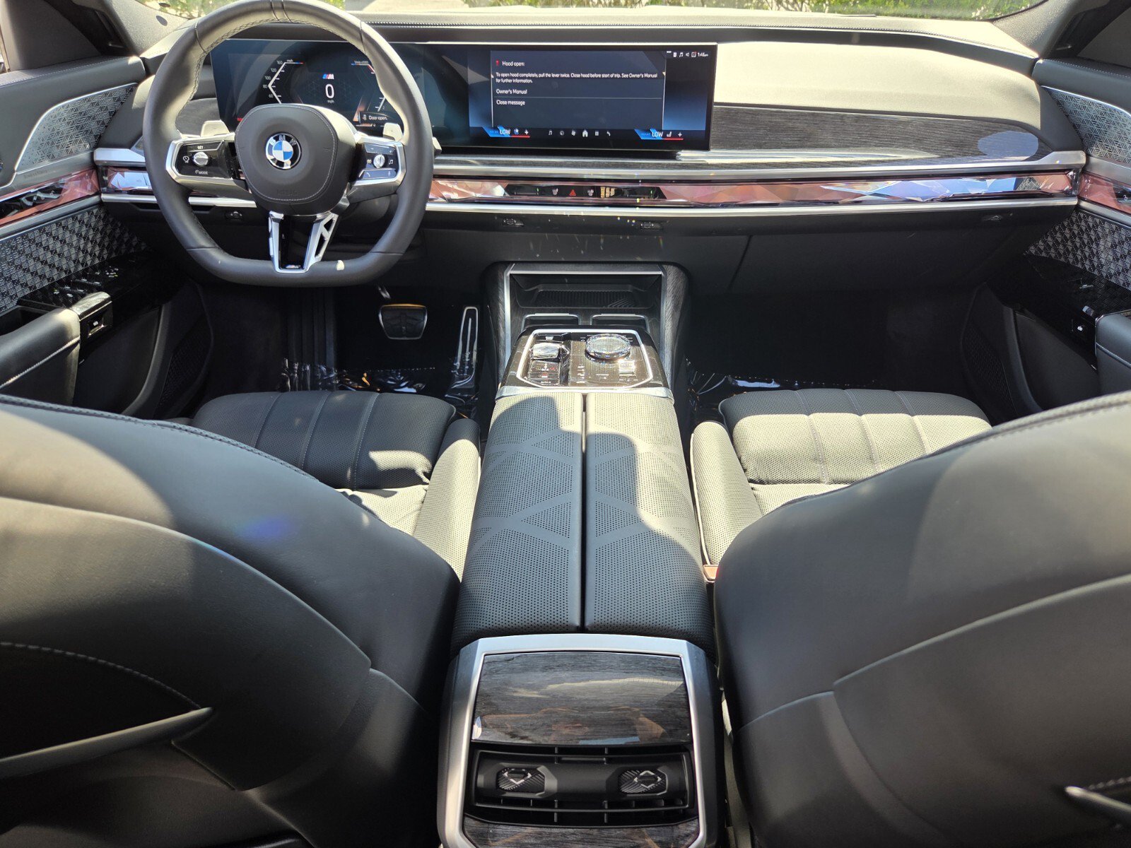 Certified 2026 BMW 760i xDrive w/ Executive Package AWD/4WD image 13