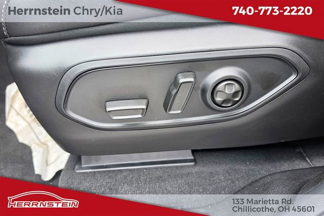 New 2025 Jeep Grand Cherokee L Laredo image 16