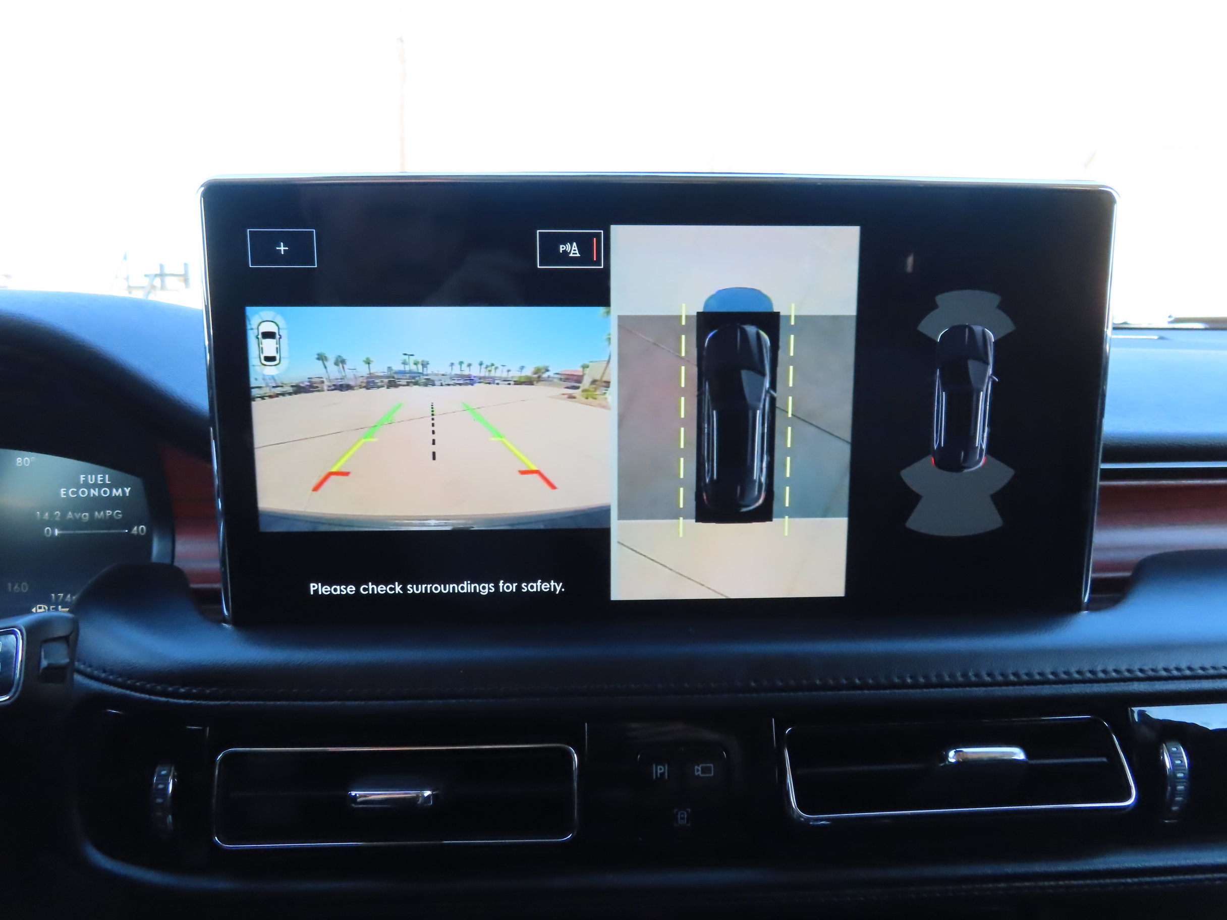 Used 2022 Lincoln Nautilus Reserve w/ Equipment Group 202A image 28