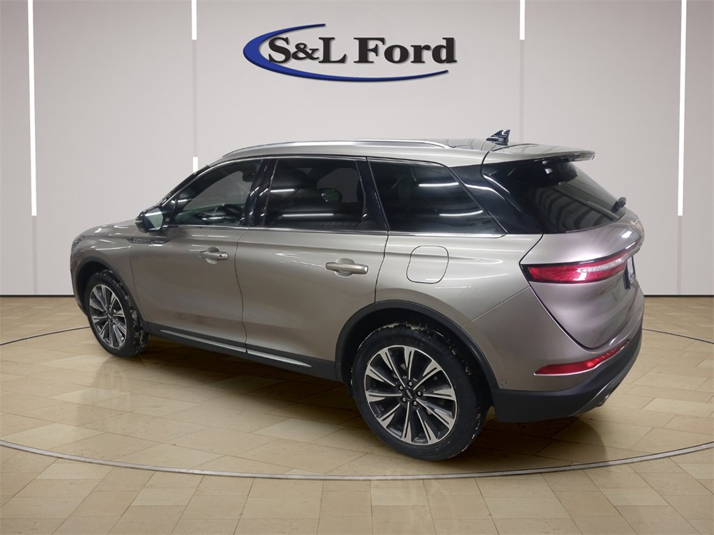 Used 2021 Lincoln Corsair Reserve image 3