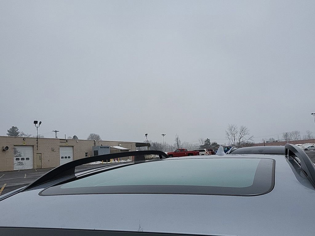 Used 2017 Subaru Forester 2.5i Limited w/ Popular Package #2 image 10