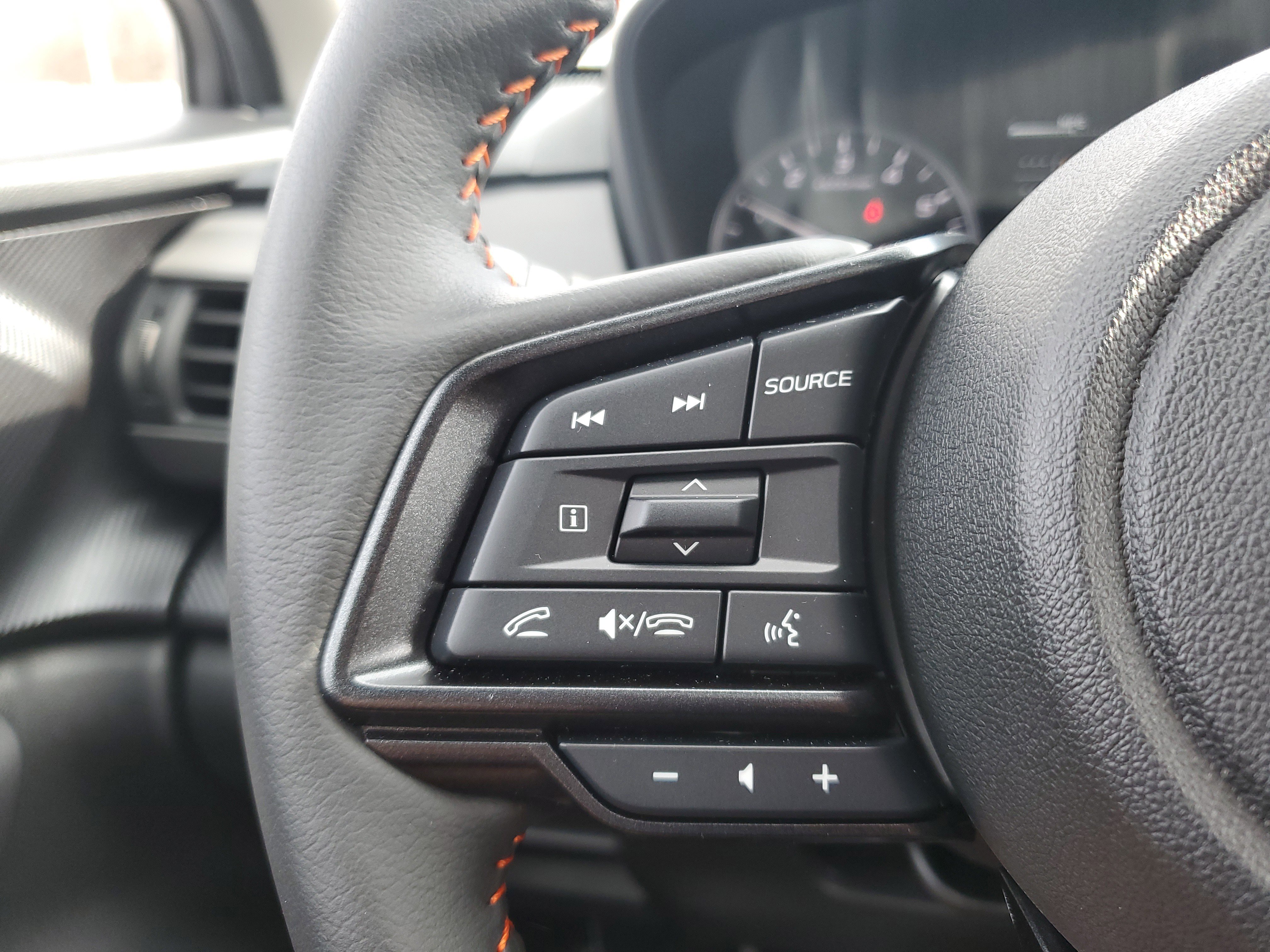 Certified 2025 Subaru Crosstrek 2.5i Limited w/ Crosstrek Mirror Package image 17