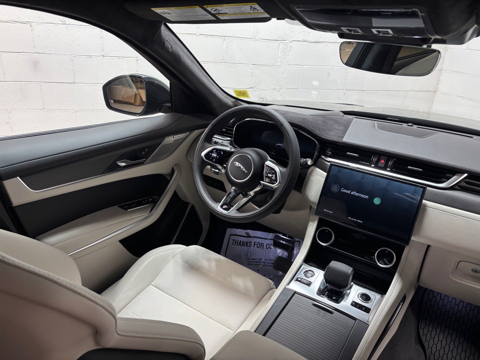 New 2026 Jaguar F-PACE SVR 575 Edition AWD/4WD image 34