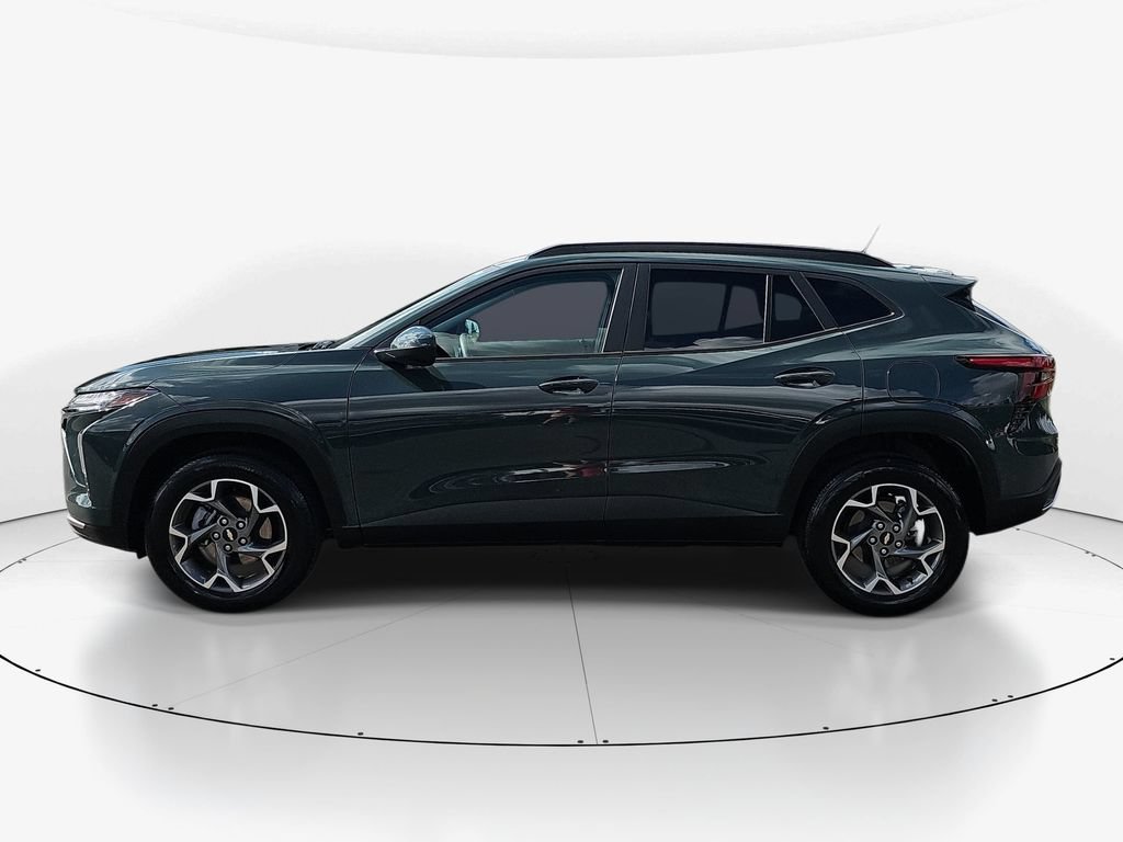 Used 2025 Chevrolet Trax LT FWD image 10