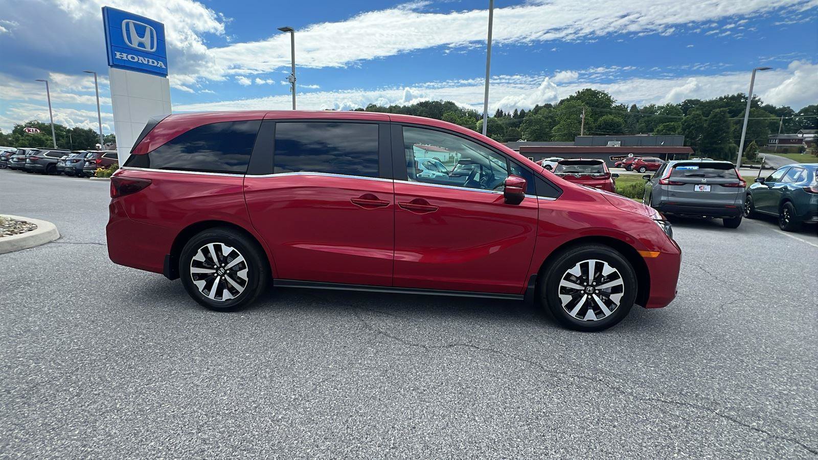 New 2026 Honda Odyssey EX-L image 3