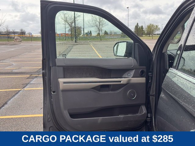 Used 2019 Ford Expedition Limited w/ Equipment Group 302A AWD/4WD image 5