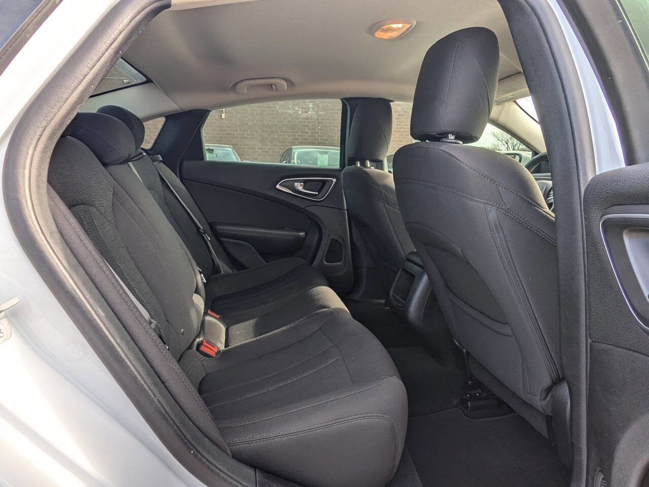 Used 2015 Chrysler 200 Limited image 16