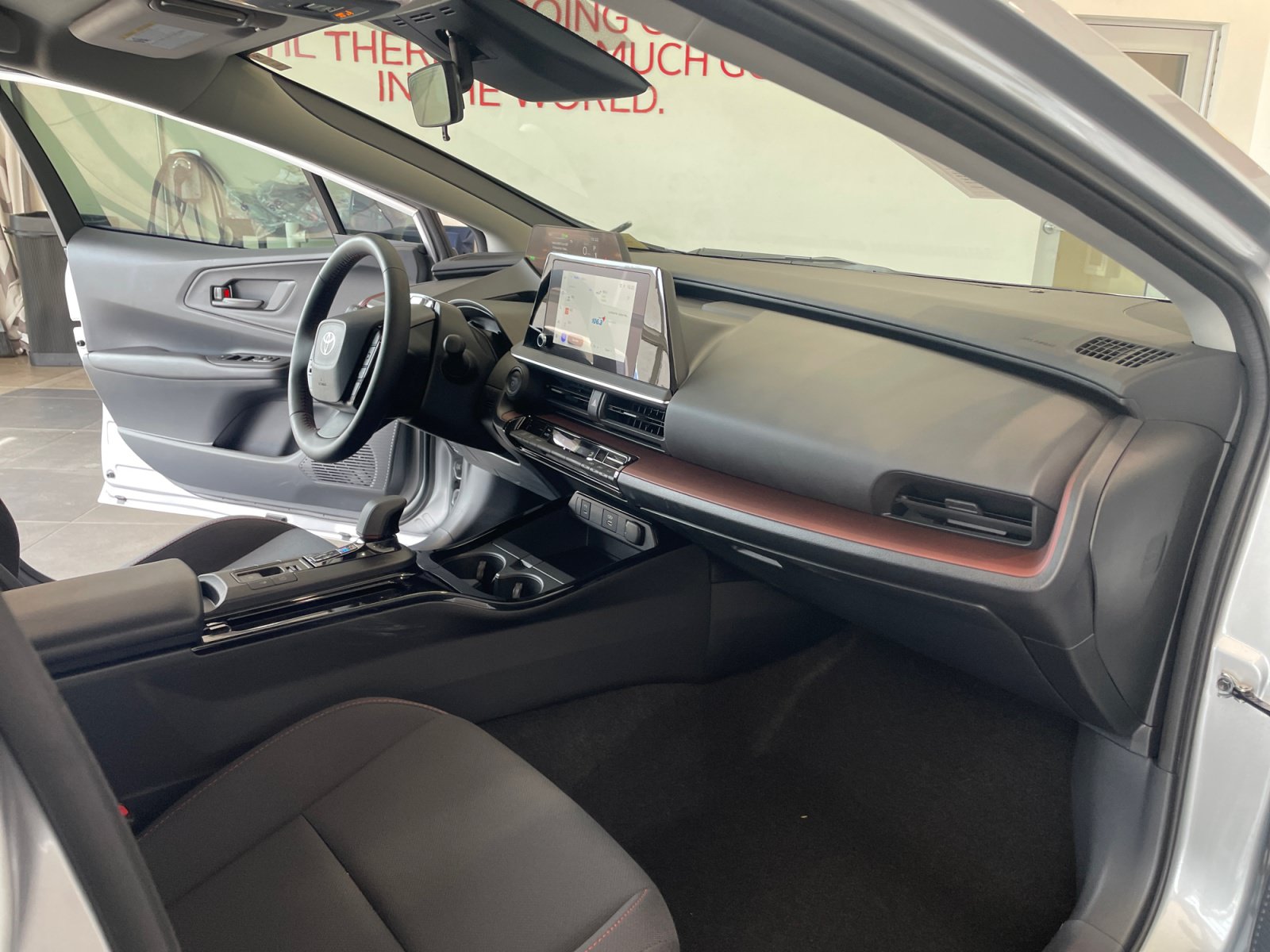 Certified 2026 Toyota Prius Plug-In Hybrid FWD image 31