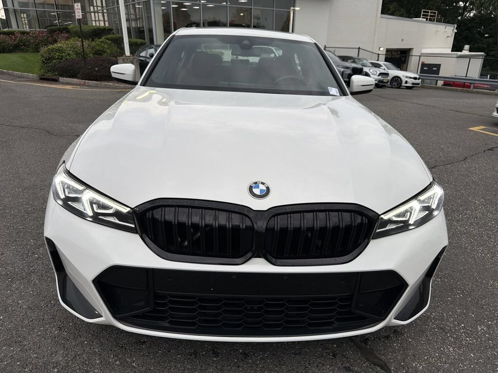 Used 2023 BMW 330i xDrive Sedan w/ M Sport Package AWD/4WD image 14