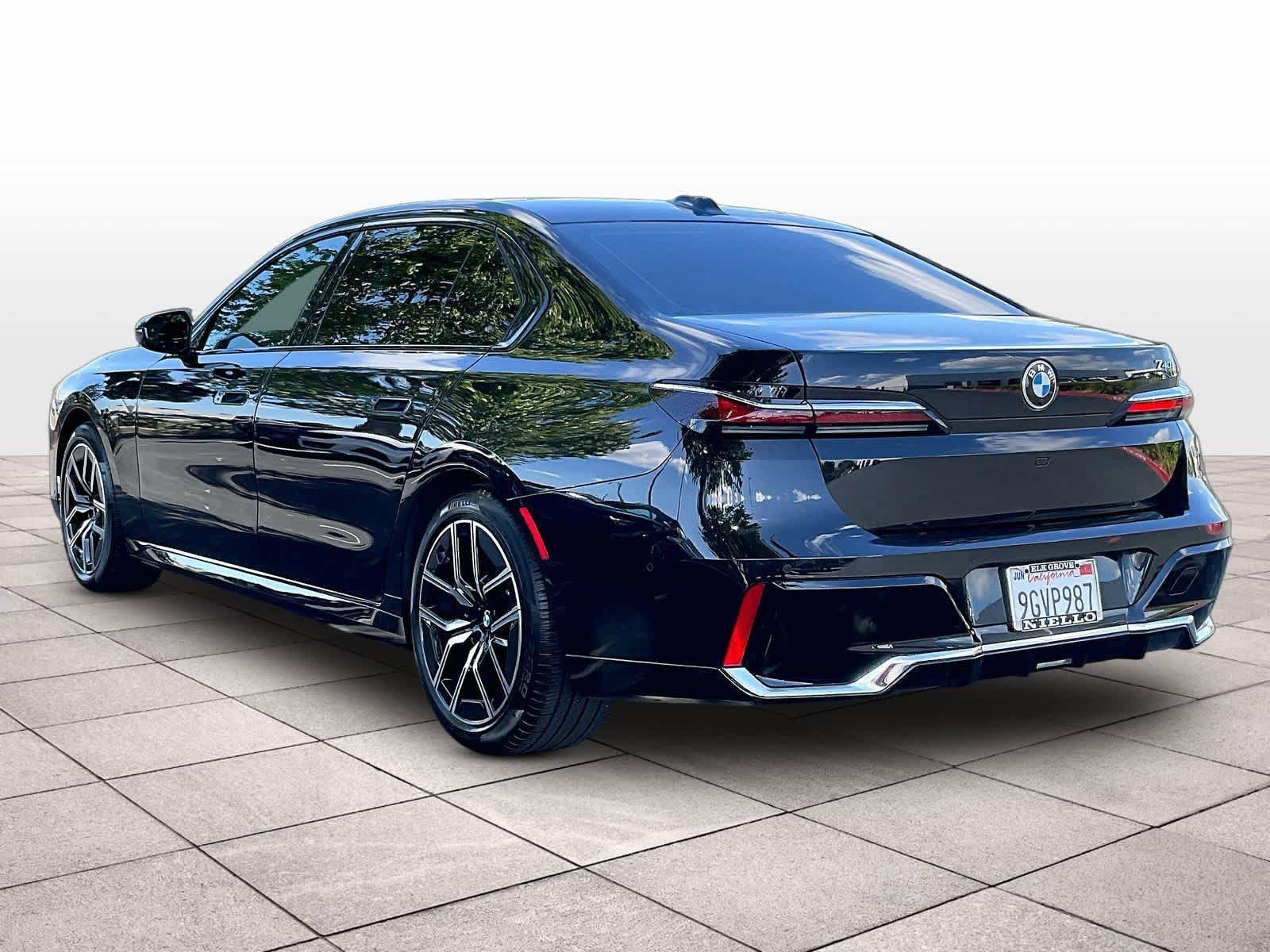 Certified 2023 BMW 740i RWD image 14