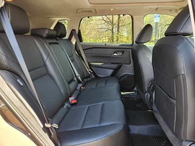 Certified 2024 Nissan Rogue SV w/ SV Premium Package FWD image 20