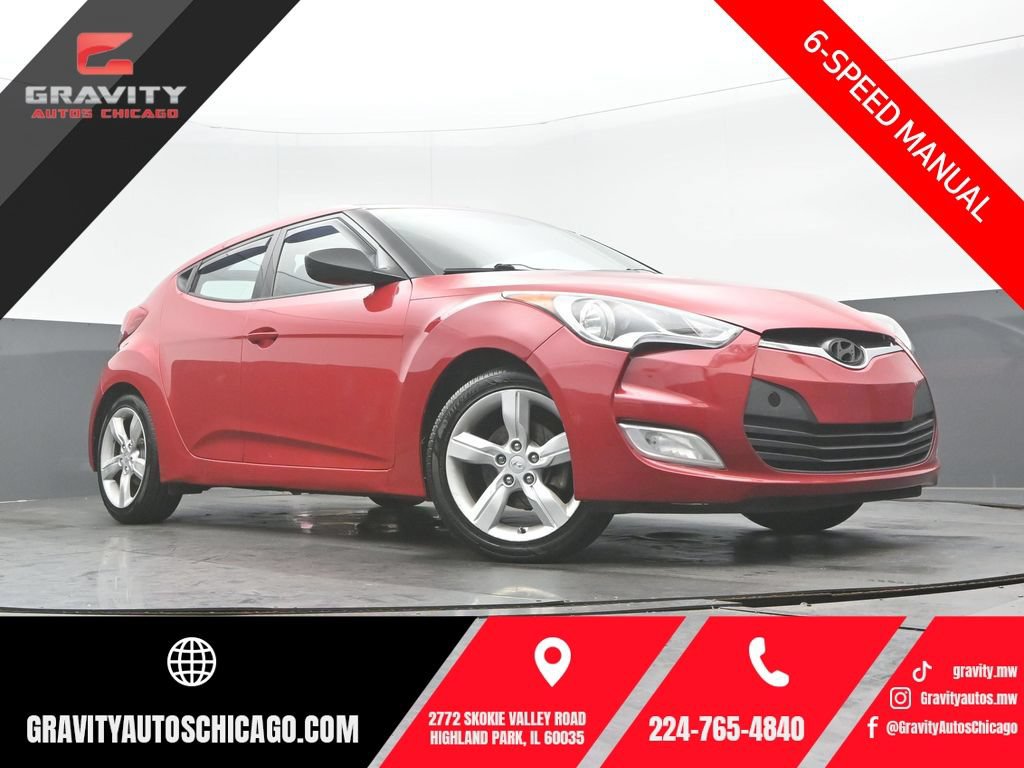 Used 2014 Hyundai Veloster w/ Style Package 02