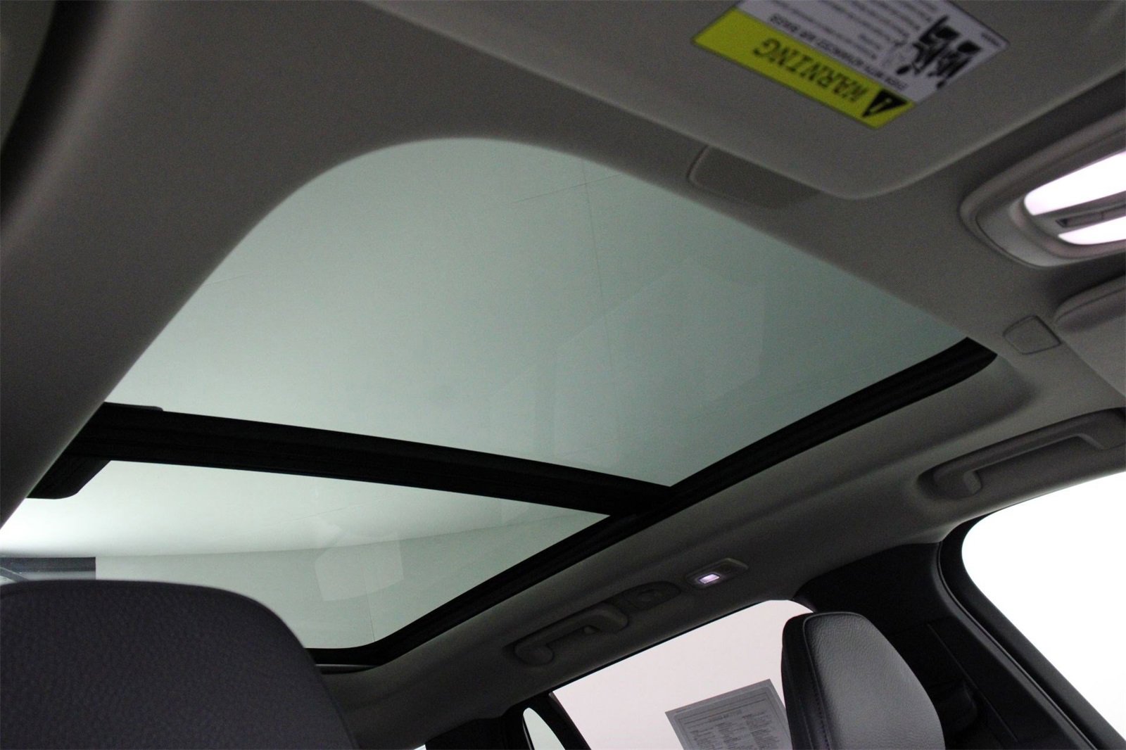 Certified 2024 Volvo XC90 T8 Plus w/ Protection Package Premier image 23