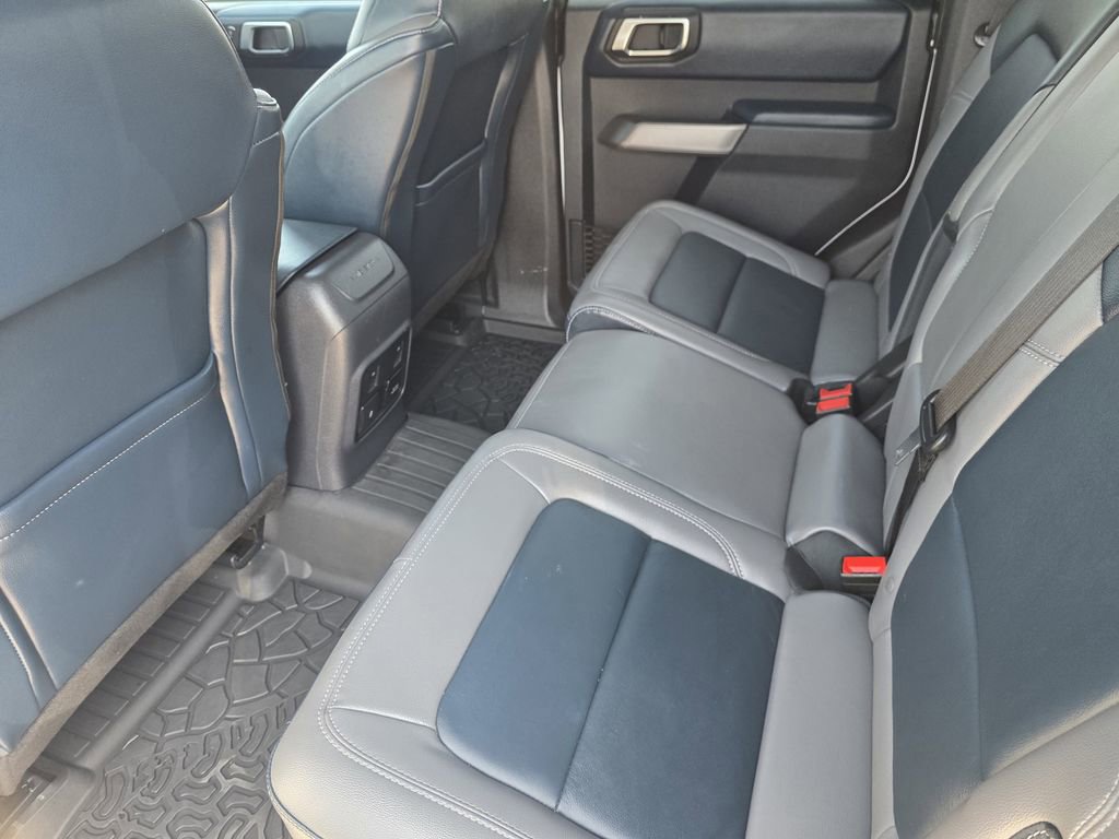 Used 2023 Ford Bronco Outer Banks image 19