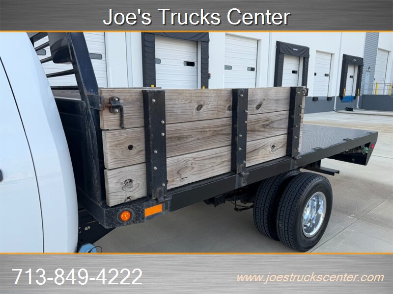 Used 2020 RAM 3500 Tradesman w/ Chrome Appearance Group RWD image 40