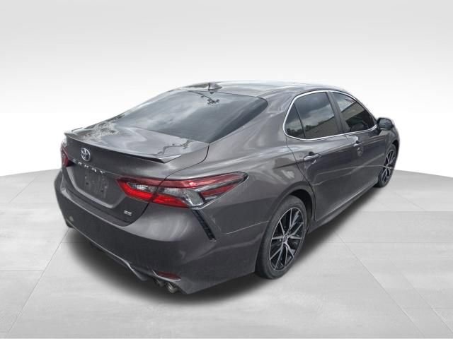 Used 2024 Toyota Camry SE w/ Cold Weather Package image 6